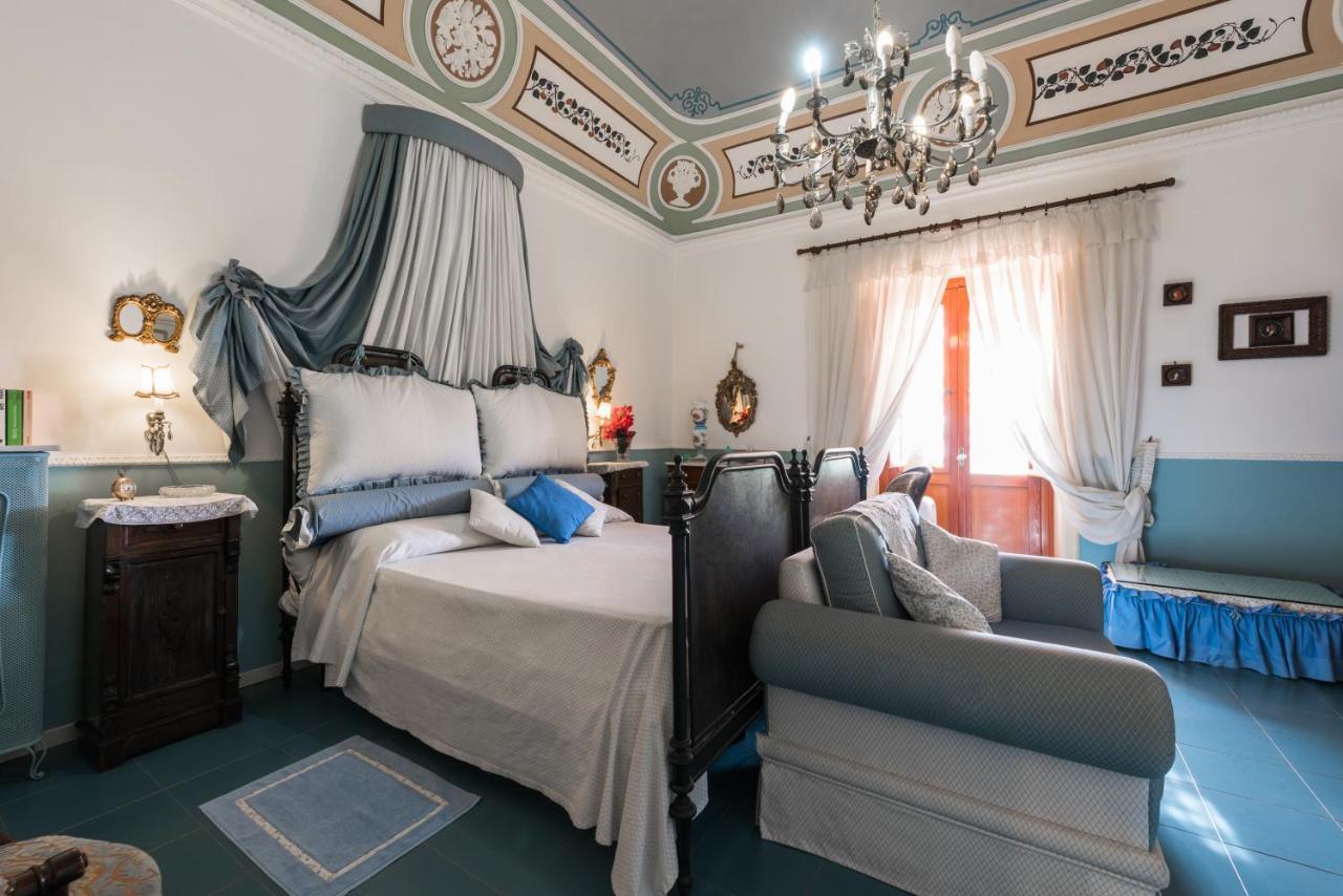 Villa Mariella Pittorino - Camere In B&B Leni Kültér fotó